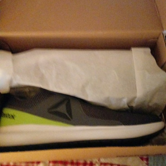 New rebock driftium size 13 running shoes - Picture 3 of 3